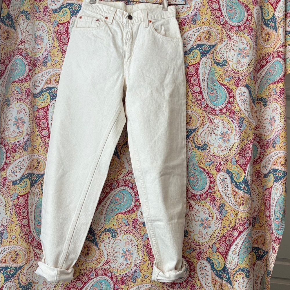 Vintage 90s  Levi's 550 High Waisted Mom Jeans Cream EUC Relaxed Fit Tapered Leg
